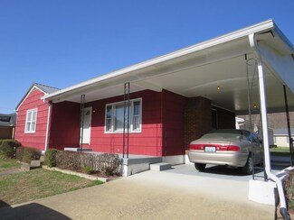 1105 Fitch Ln, Paintsville, KY 41240