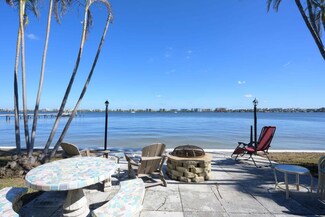 1430 S Lakeside Dr Unit 22, Lake Worth, FL 33460
