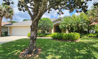 108 Lake Region Blvd N, Winter Haven, FL 33881