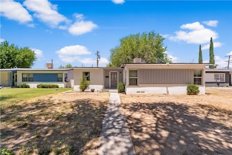 1411 W Ivesbrook St, Lancaster, CA 93534