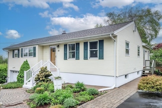 18 Mckinley St, Naugatuck, CT 06770