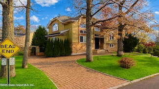 172 Coventry Rd, Staten Island, NY 10304