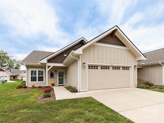 32 Cozy Cottage Way, Arden, NC 28704