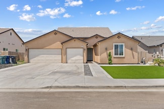 3637 Luke St, Tulare, CA 93274