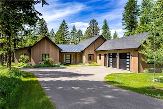 22 Hills Lookout Ct, Whitefish, MT 59937
