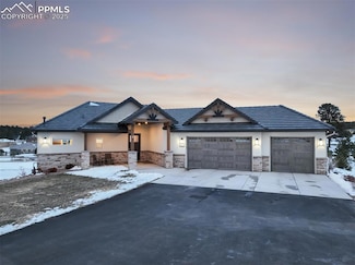 3745 Pinehurst Cir, Colorado Springs, CO 80908