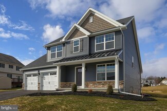 110 Lentz Dr, Paxtonia, PA 17112