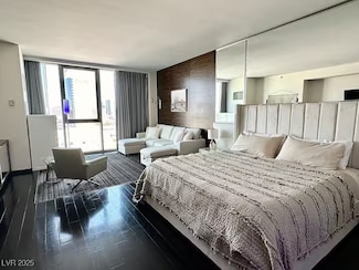 4381 W Flamingo Rd Unit 1504, Las Vegas, NV 89103