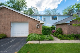 1230 Ramblewood Trail, Cleveland, OH 44121