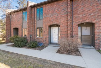 26 Webster Ct Unit 26, Amherst, MA 01002