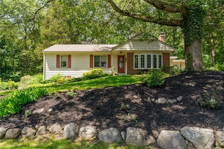 55 Atherton Rd, East Greenwich, RI 02818