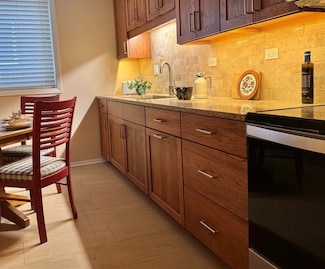 825 Pearson St Unit 3A, Des Plaines, IL 60016