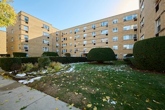 2115 W Farwell Ave Unit 103, Chicago, IL 60645