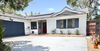 5620 Lord Cecil St, San Diego, CA 92122