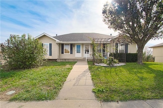 1863 Gates Ave, Platte City, MO 64079