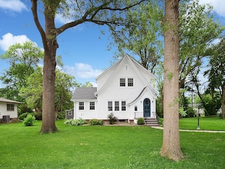 1302 Mckaig Ave, York, NE 68467