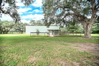 2133 County Road 125, Edna, TX 77957