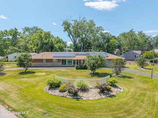 7 Old Mohawk Place, Latham, NY 12110