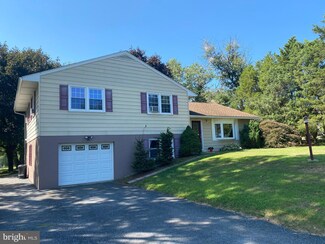 44 Farview Rd, Hamburg, PA 19526