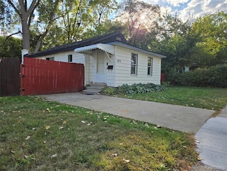 1470 E Pearl Ave, Hazel Park, MI 48030