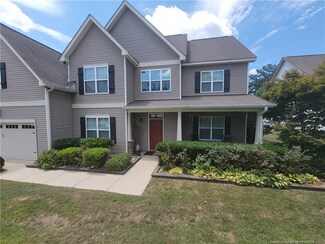54 Sedgefield Ln, Spring Lake, NC 28390