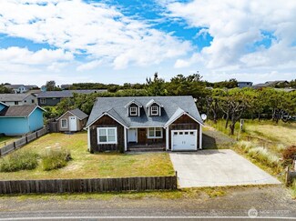 30501 I St, Ocean Park, WA 98640
