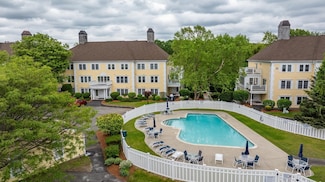 1 Riverview Blvd Unit 2-213, Methuen, MA 01844