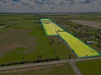 14682 Cochran Rd, Waller, TX 77484