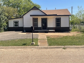 217 Hayes St, Mc Gregor, TX 76657