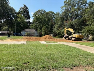 501 Bell Ave, Greenwood, MS 38930