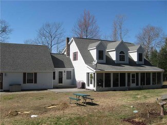 52 Knox Ln, Eddington, ME 04428