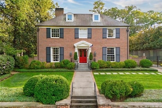 288 Peachtree Battle Ave NW, Atlanta, GA 30305