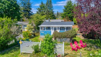 1938 Ash Ave, Point Roberts, WA 98281