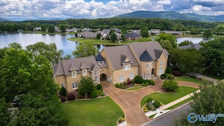 3127 Haddonstone Dr SE, Owens Cross Roads, AL 35763