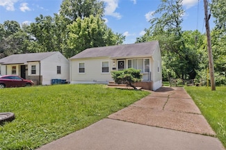 270 Estridge Rd, Saint Louis, MO 63137