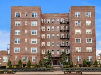 286 Corbin Place Unit 1C, Brooklyn, NY 11235
