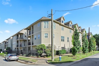 903 Patterson St, Houston, TX 77007