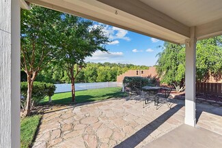 8456 Creekbluff Dr, Dallas, TX 75249