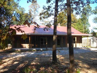 633 State Route 810 S, Kuttawa, KY 42055