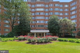 4000 Tunlaw Rd NW Unit 714, Washington, DC 20007
