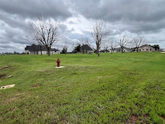 2701 Village Rd, Pecan Plantation, TX 76049