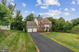 8901 Hargrove Ct, Fairfax, VA 22031
