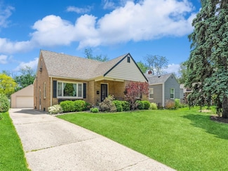 2409 37th St, Des Moines, IA 50310
