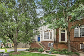 8154 Skelton Cir, Falls Church, VA 22042