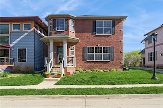 8419 Long Meadow Ln, Johnston, IA 50131