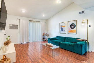 23292 Orange Ave Unit 6, Lake Forest, CA 92630