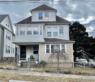 173 Coleman St Unit 3rd floor, Bridgeport, CT 06604