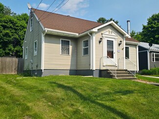 351 Maple St, Bangor, ME 04401