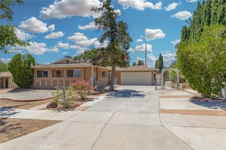 16257 Avalon Ave, Victorville, CA 92395
