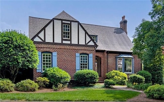 104 Westhaven Cir, Winston Salem, NC 27104